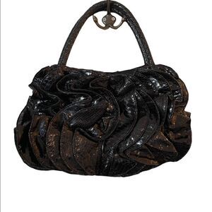 Squared by Sondra Roberts black snake skin ruffled layered purse vintage